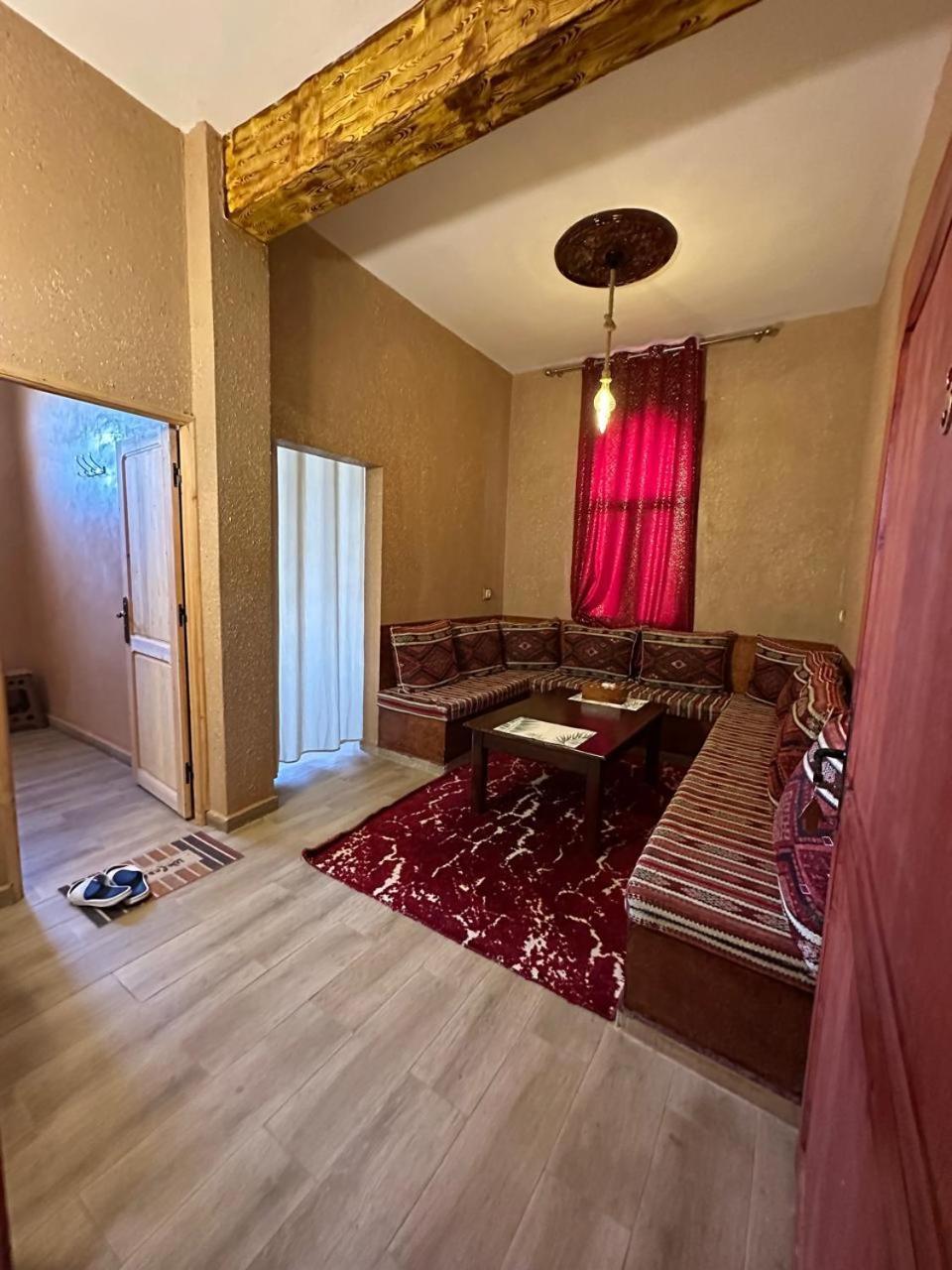 Хостел Dar Al Qanass Imane Мидельт Экстерьер фото